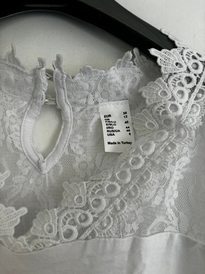 White t shirt lace detail