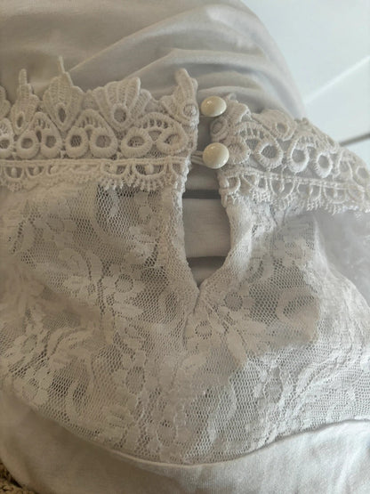 White t shirt lace detail