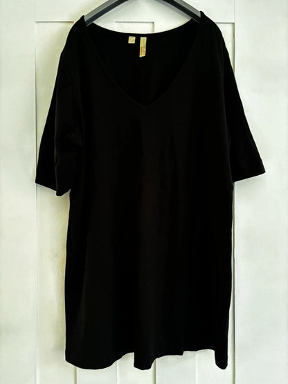 Black t shirt dress