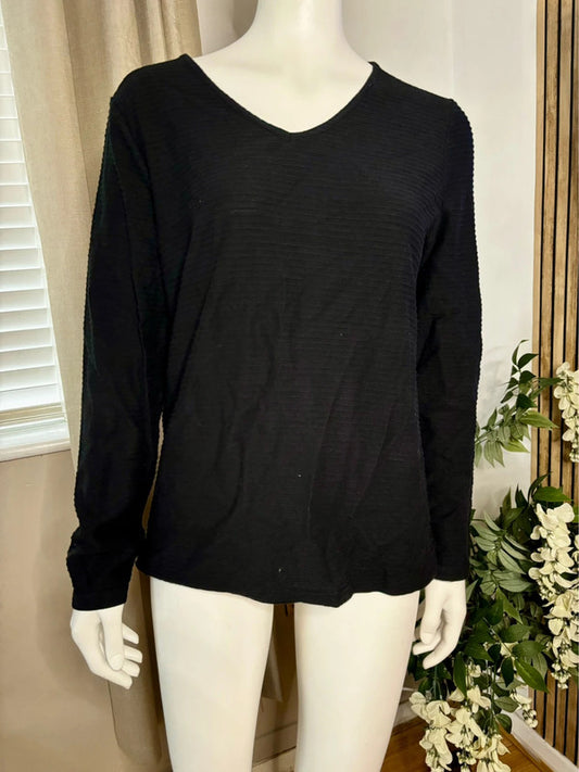 Black ribbed top