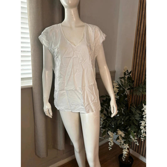 White v neck blouse